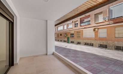 Resale - Apartment / flat - Torrevieja - Playa del Acequión