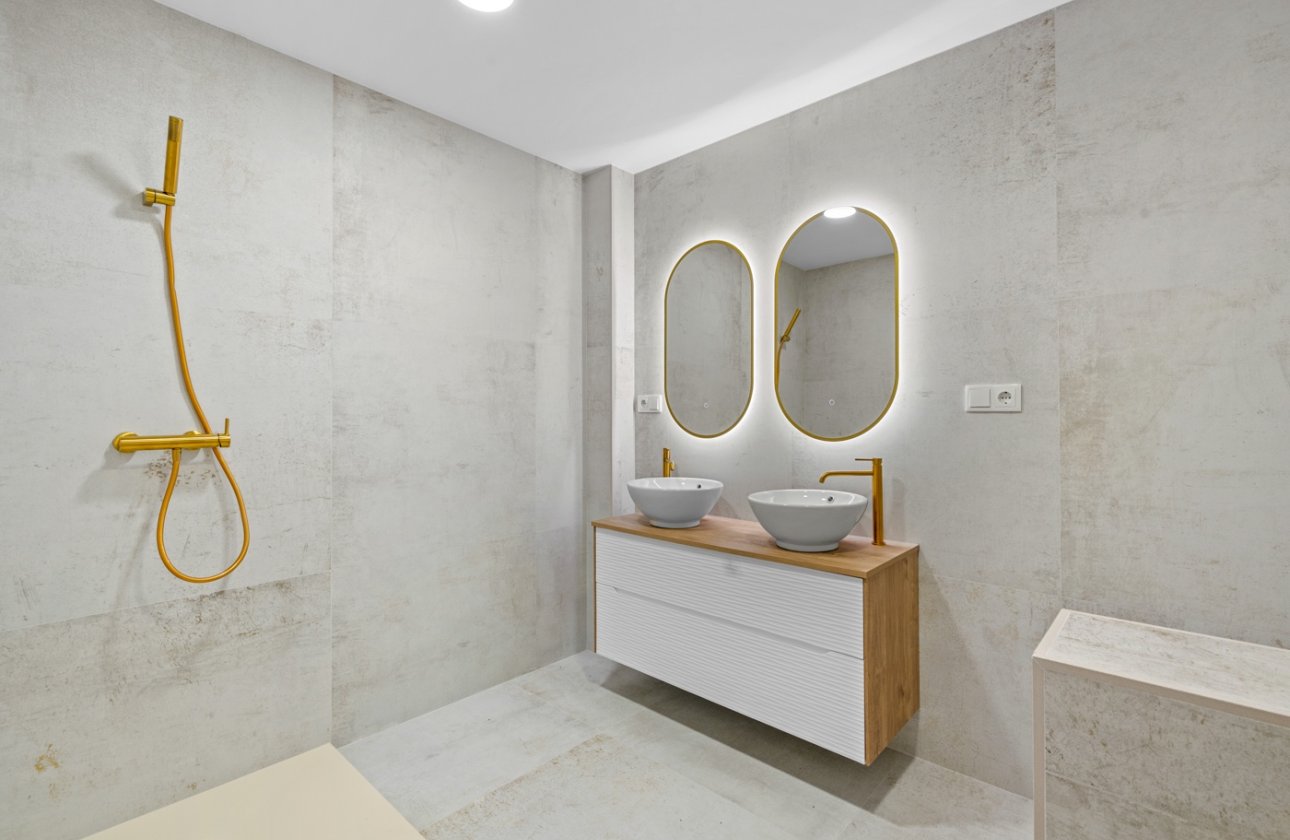 Resale - Apartment / flat - Torrevieja - Playa del Acequión