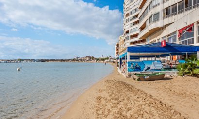 Resale - Apartment / flat - Torrevieja - Playa del Acequión