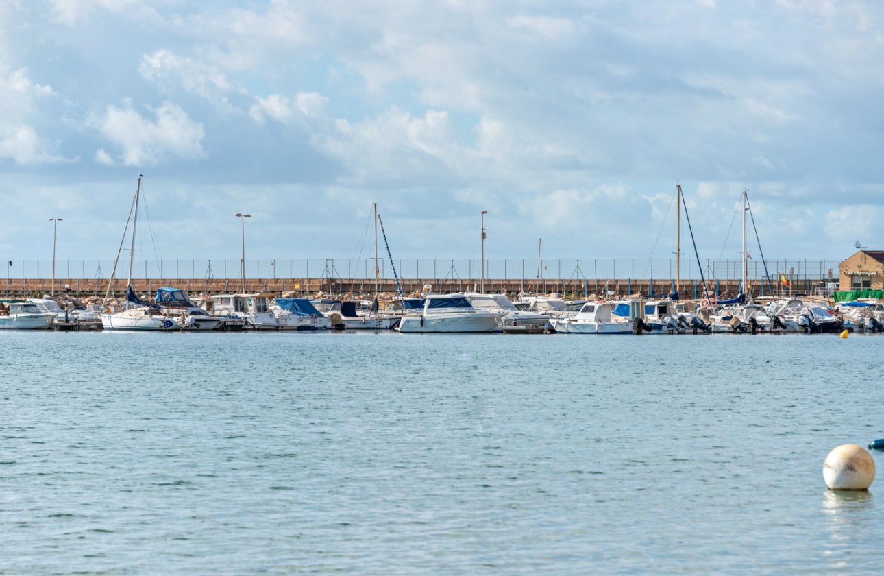 Resale - Apartment / flat - Torrevieja - Playa del Acequión