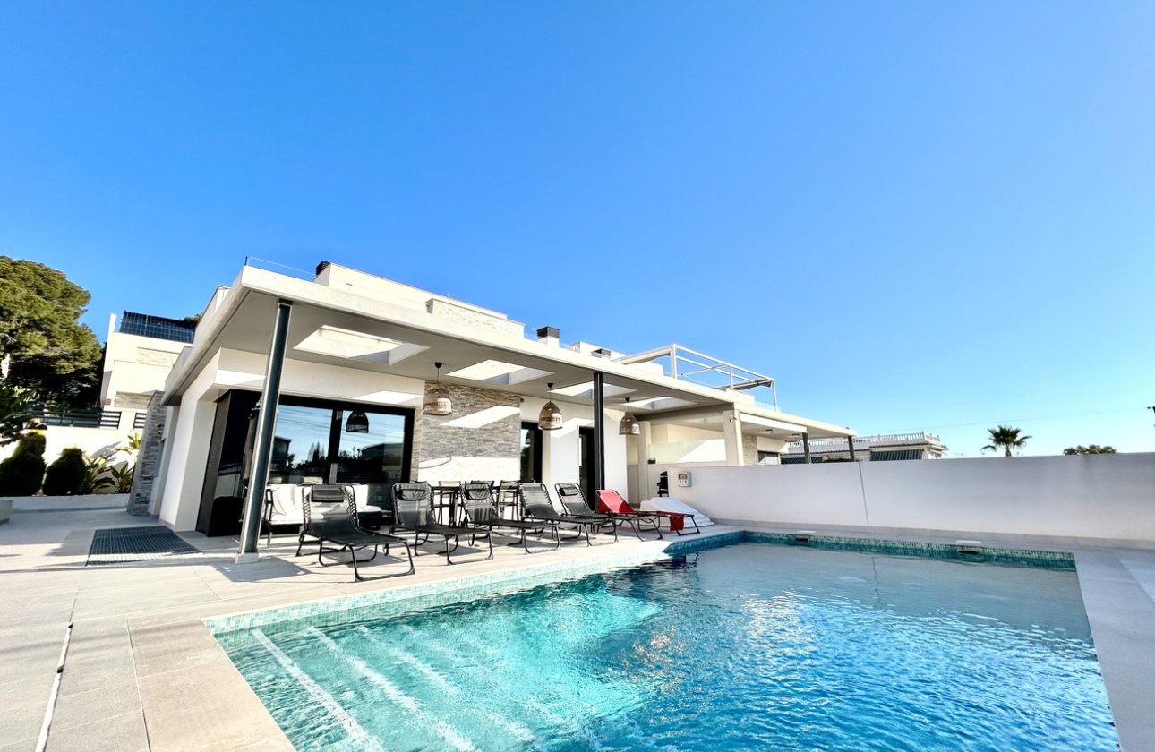 Resale - Villa - Los Balcones