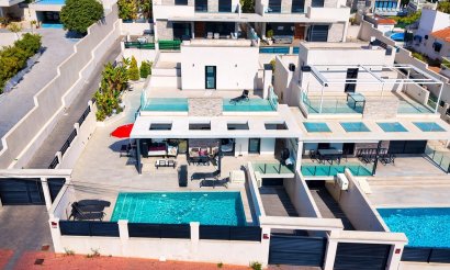 Resale - Villa - Los Balcones