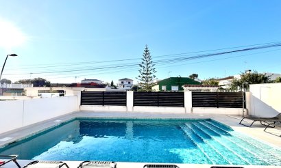 Resale - Villa - Los Balcones