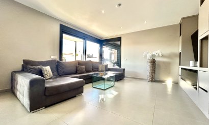 Resale - Villa - Los Balcones