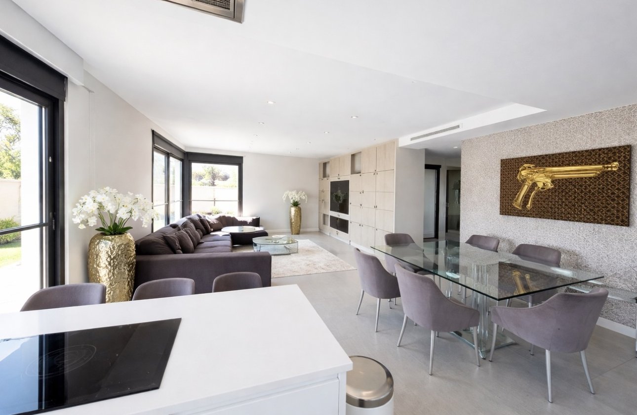 Resale - Villa - Los Balcones
