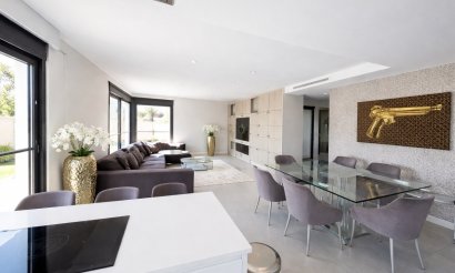 Resale - Villa - Los Balcones