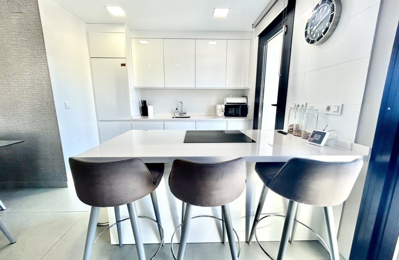 Resale - Villa - Los Balcones