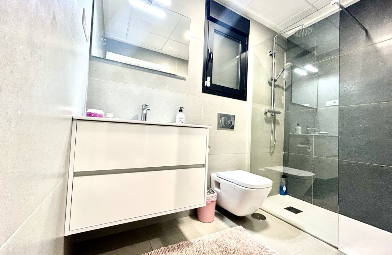 Resale - Villa - Los Balcones