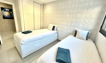 Resale - Villa - Los Balcones