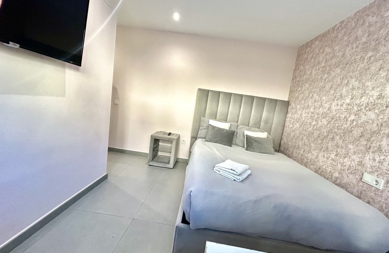 Resale - Villa - Los Balcones