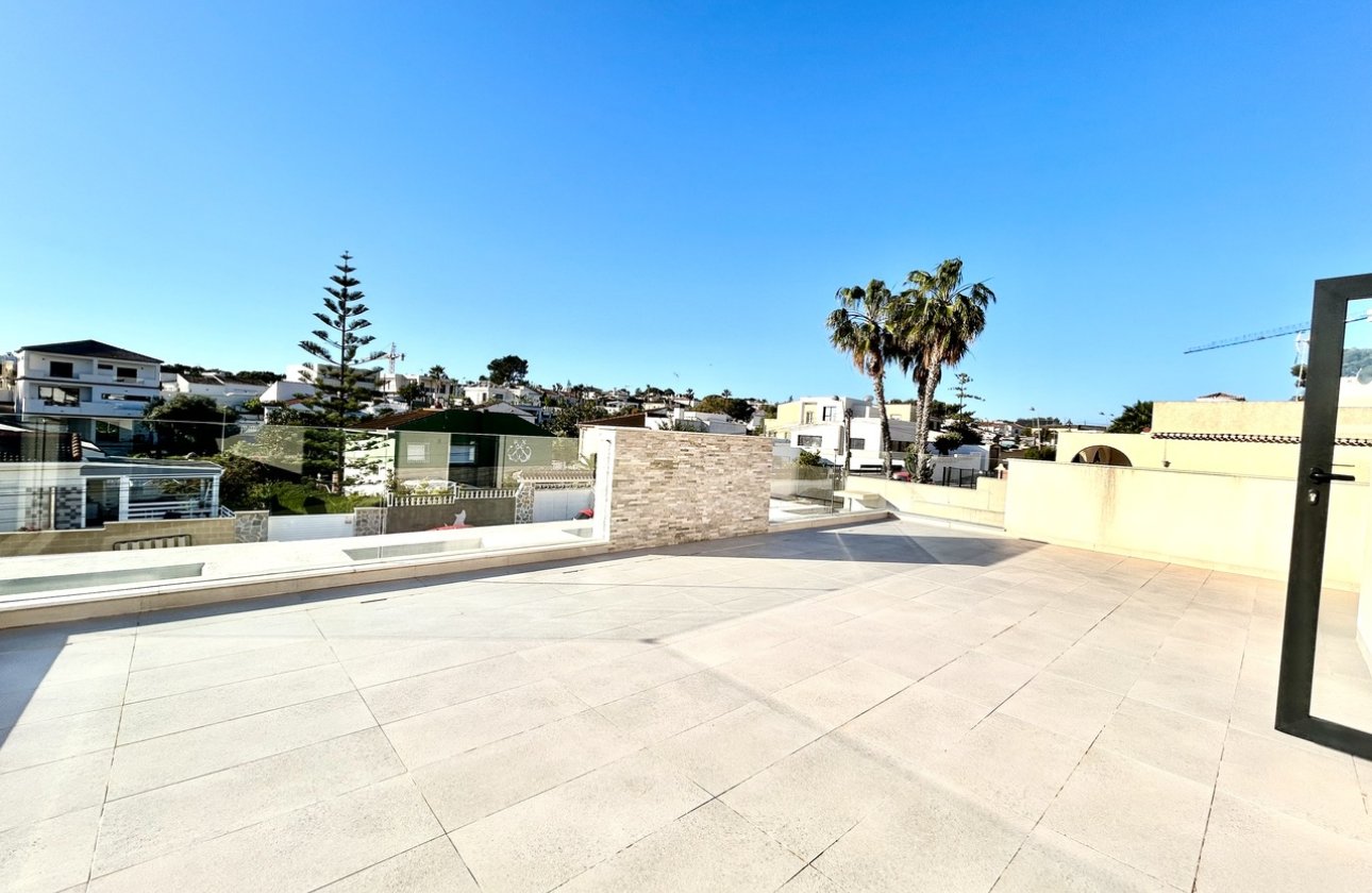 Resale - Villa - Los Balcones