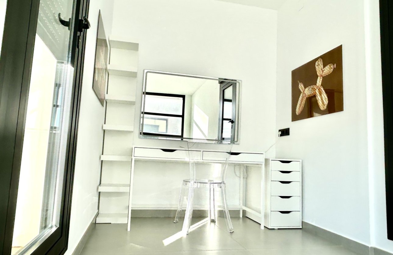 Resale - Villa - Los Balcones