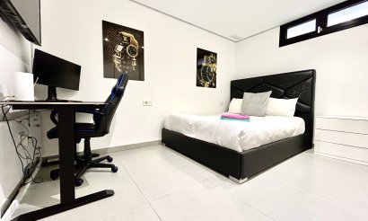 Resale - Villa - Los Balcones