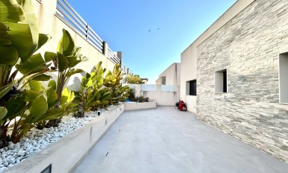 Resale - Villa - Los Balcones