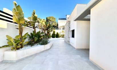Resale - Villa - Los Balcones