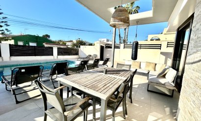 Resale - Villa - Los Balcones