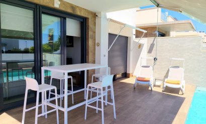Resale - Villa - San Miguel de Salinas