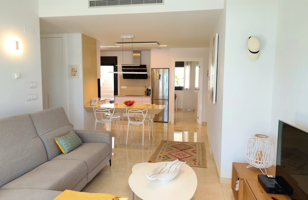 Resale - Villa - San Miguel de Salinas