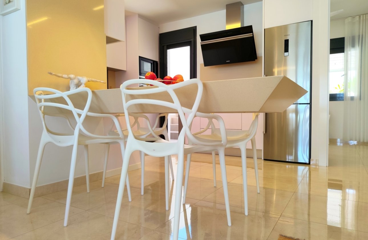Resale - Villa - San Miguel de Salinas