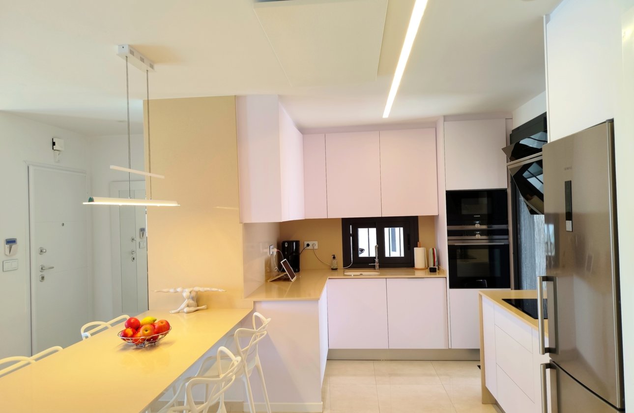 Resale - Villa - San Miguel de Salinas