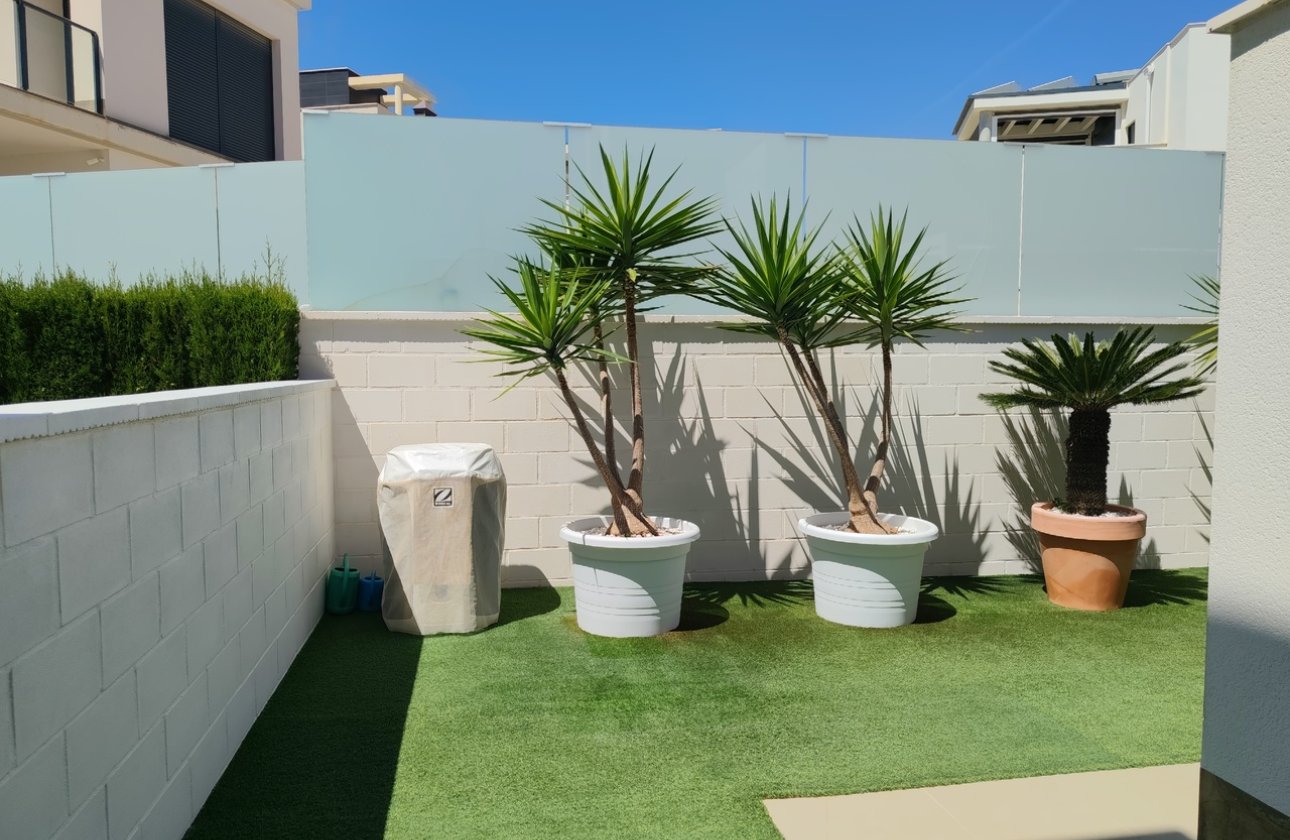 Resale - Villa - San Miguel de Salinas