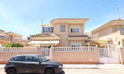 Revente - Villa - Torrevieja - Los Balcones - Los Altos del Edén