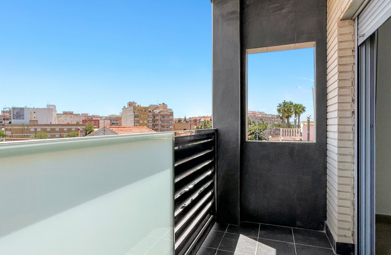 Resale - Apartment / flat - Torrevieja - El Acequión - Los Náufragos