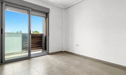 Resale - Apartment / flat - Torrevieja - El Acequión - Los Náufragos