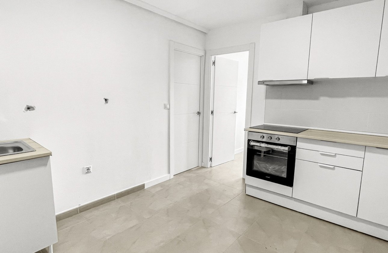 Resale - Apartment / flat - Torrevieja - El Acequión - Los Náufragos