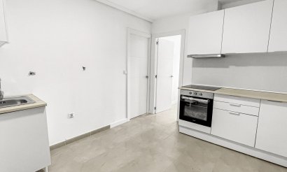Resale - Apartment / flat - Torrevieja - El Acequión - Los Náufragos