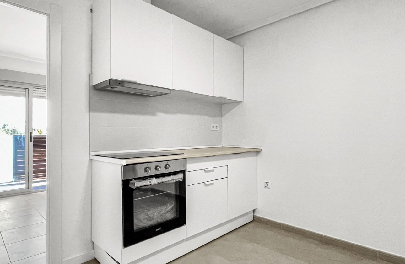 Resale - Apartment / flat - Torrevieja - El Acequión - Los Náufragos