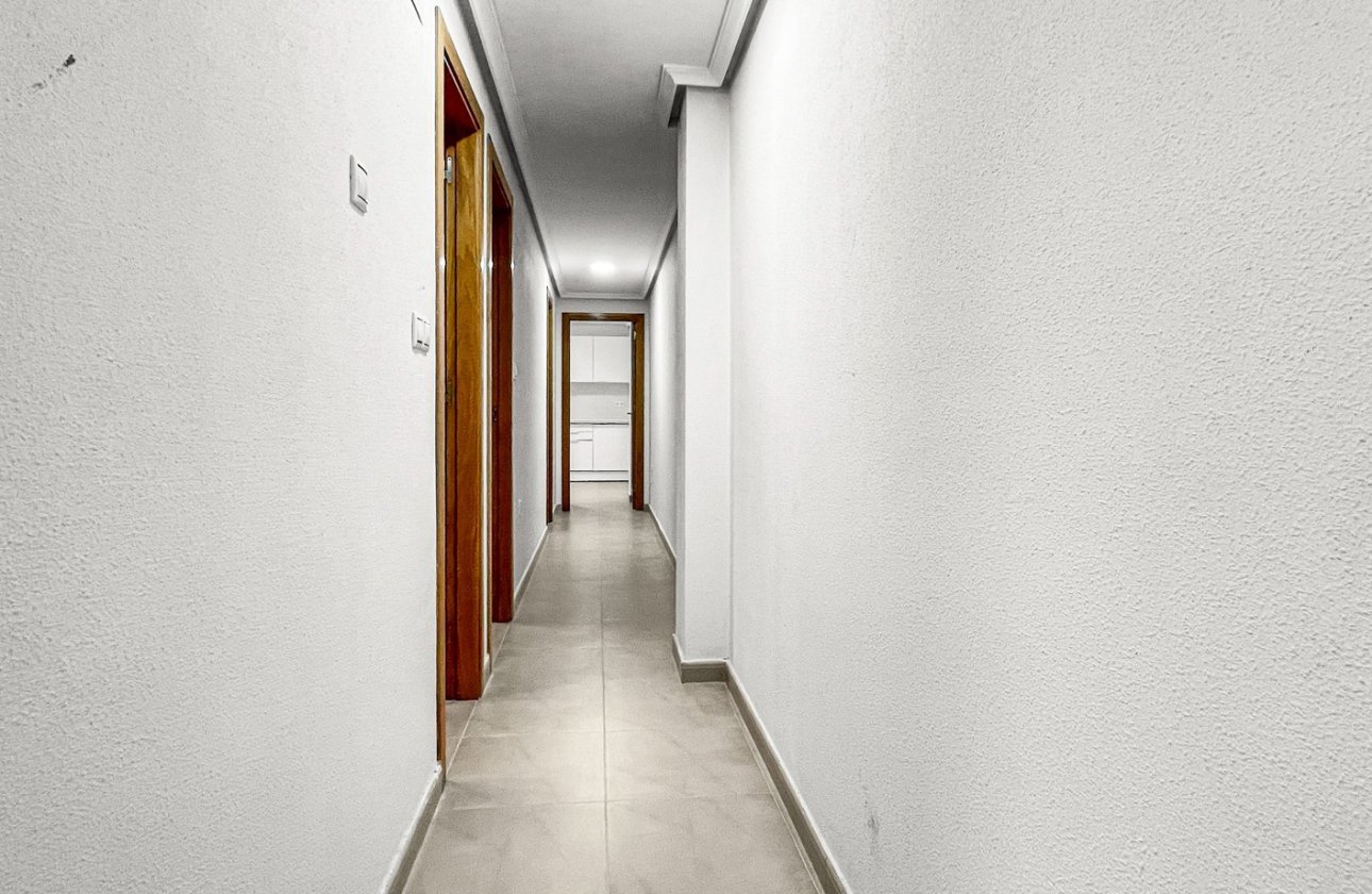 Resale - Apartment / flat - Torrevieja - El Acequión - Los Náufragos