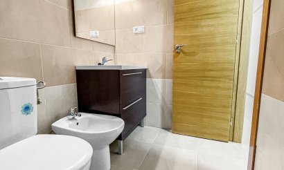 Resale - Apartment / flat - Torrevieja - El Acequión - Los Náufragos