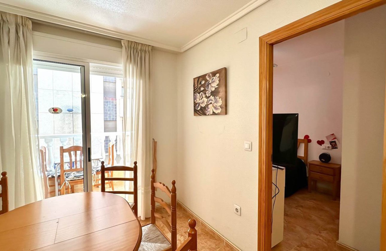 Resale - Apartment / flat - Torrevieja - Parque de Las Naciones