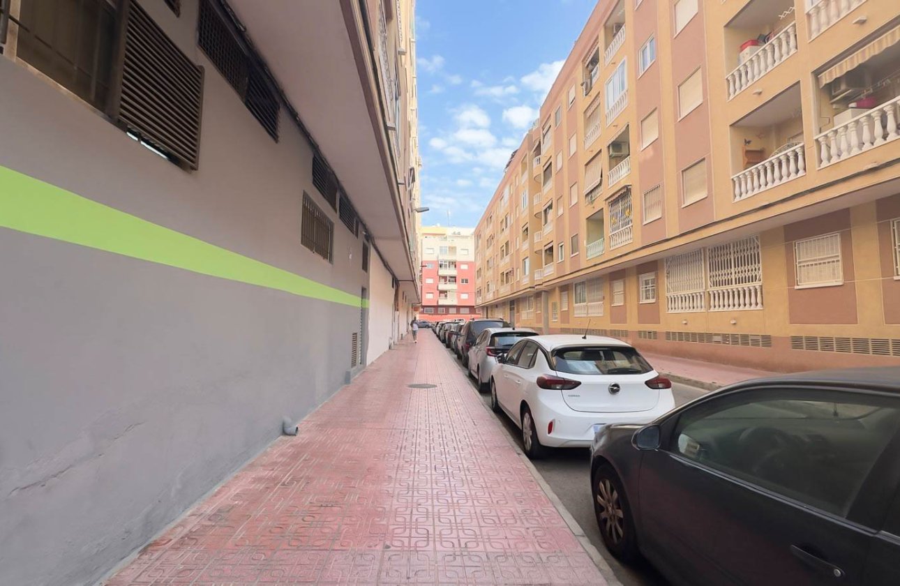 Resale - Apartment / flat - Torrevieja - Parque de Las Naciones