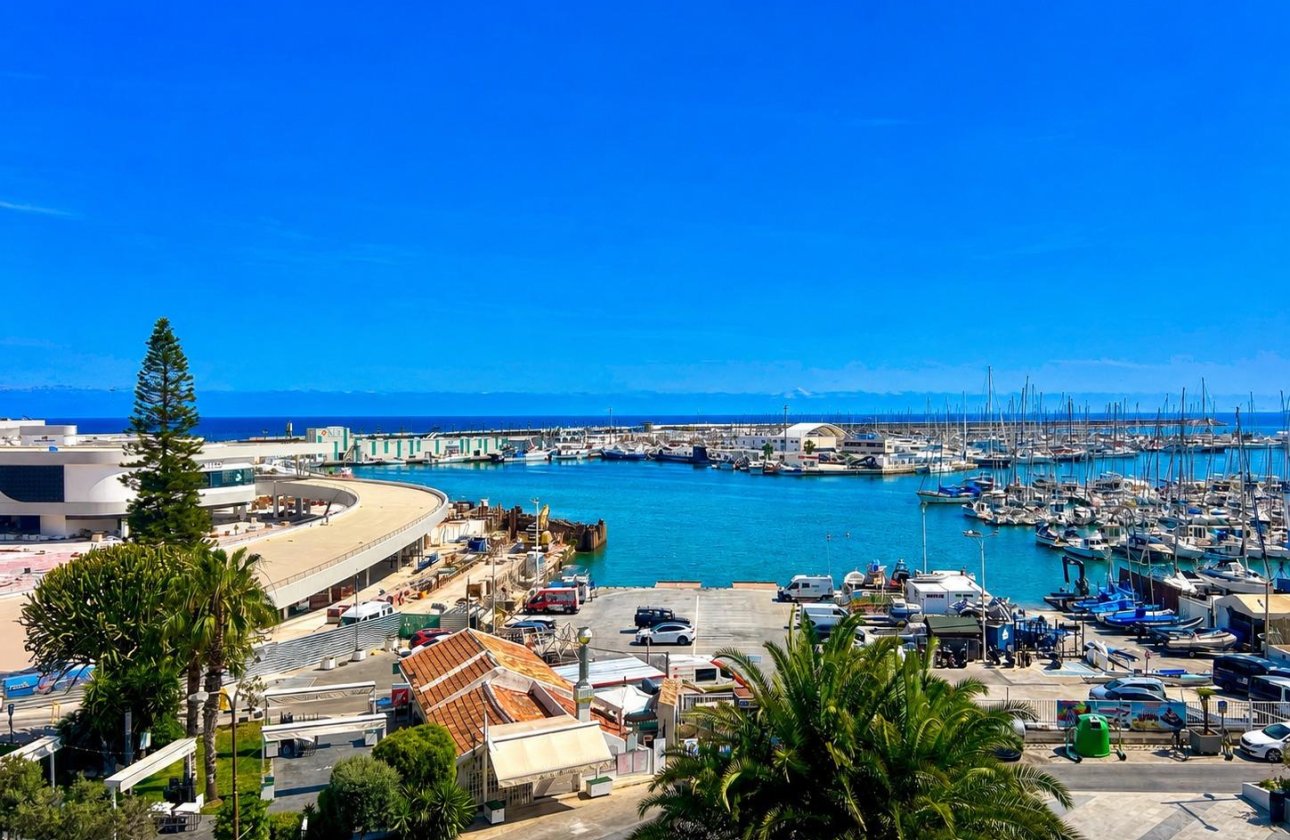 Resale - Apartment / flat - Torrevieja - Centro - Muelle Pesquero