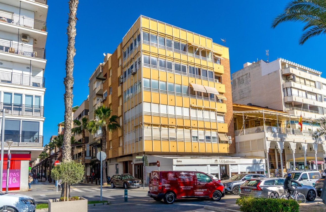 Resale - Apartment / flat - Torrevieja - Centro - Muelle Pesquero