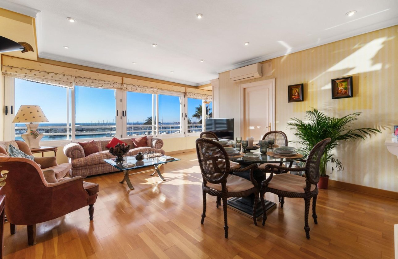 Resale - Apartment / flat - Torrevieja - Centro - Muelle Pesquero