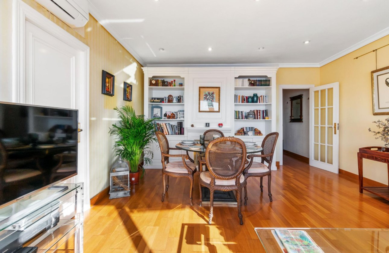 Resale - Apartment / flat - Torrevieja - Centro - Muelle Pesquero
