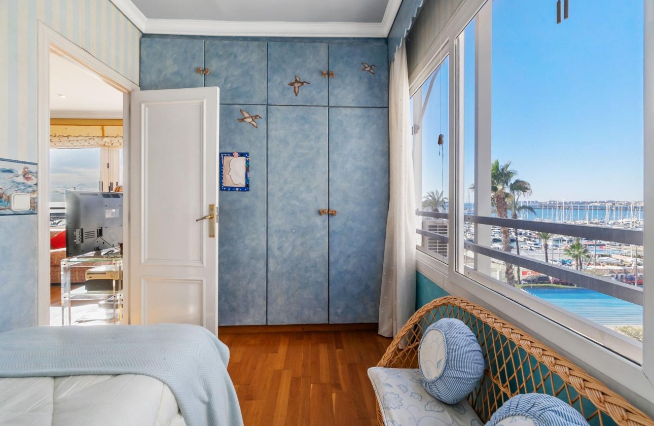 Resale - Apartment / flat - Torrevieja - Centro - Muelle Pesquero