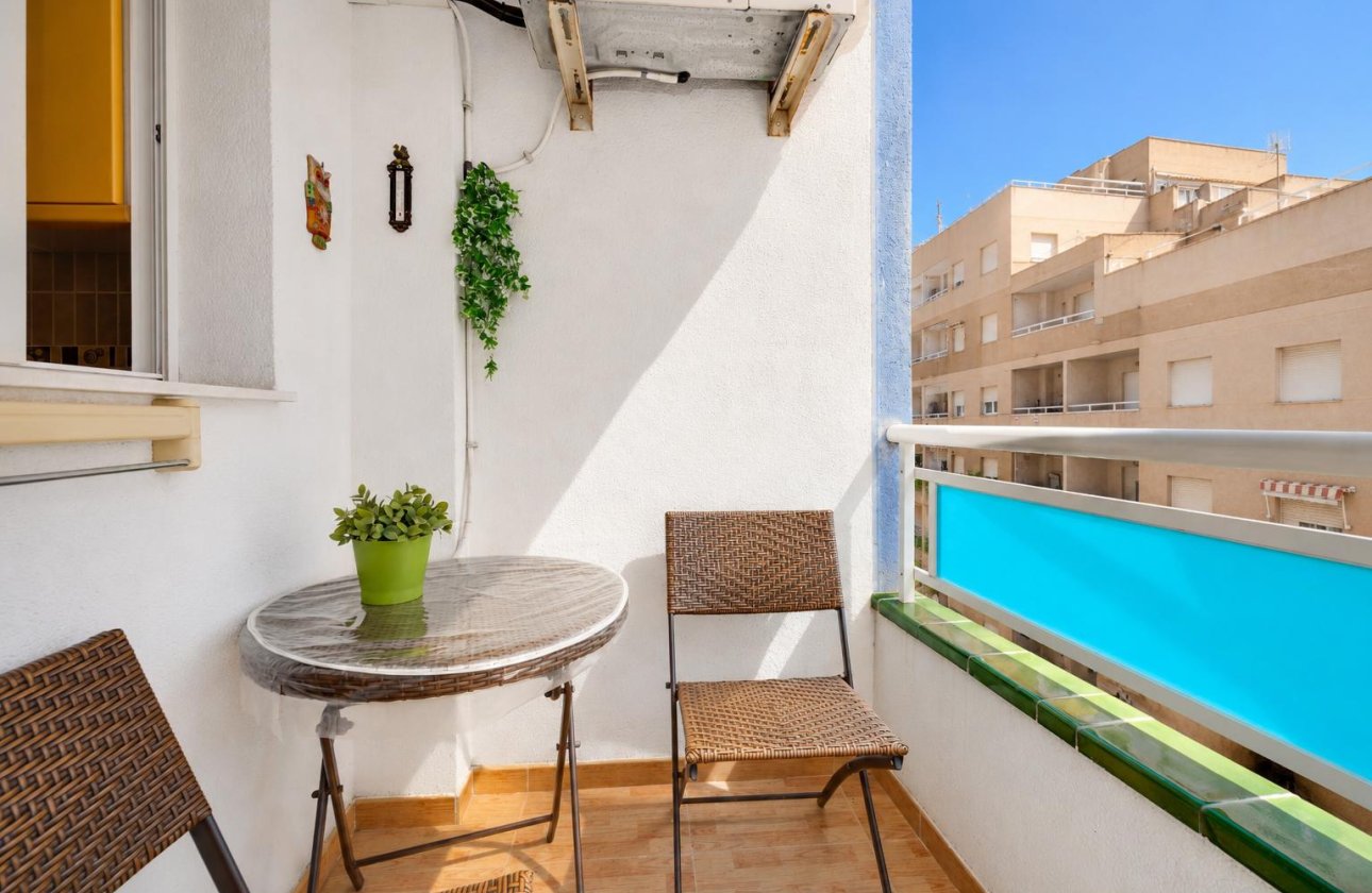 Resale - Apartment / flat - Torrevieja - Playa del Acequión