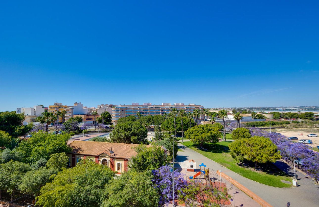Resale - Apartment / flat - Torrevieja - Playa del Acequión