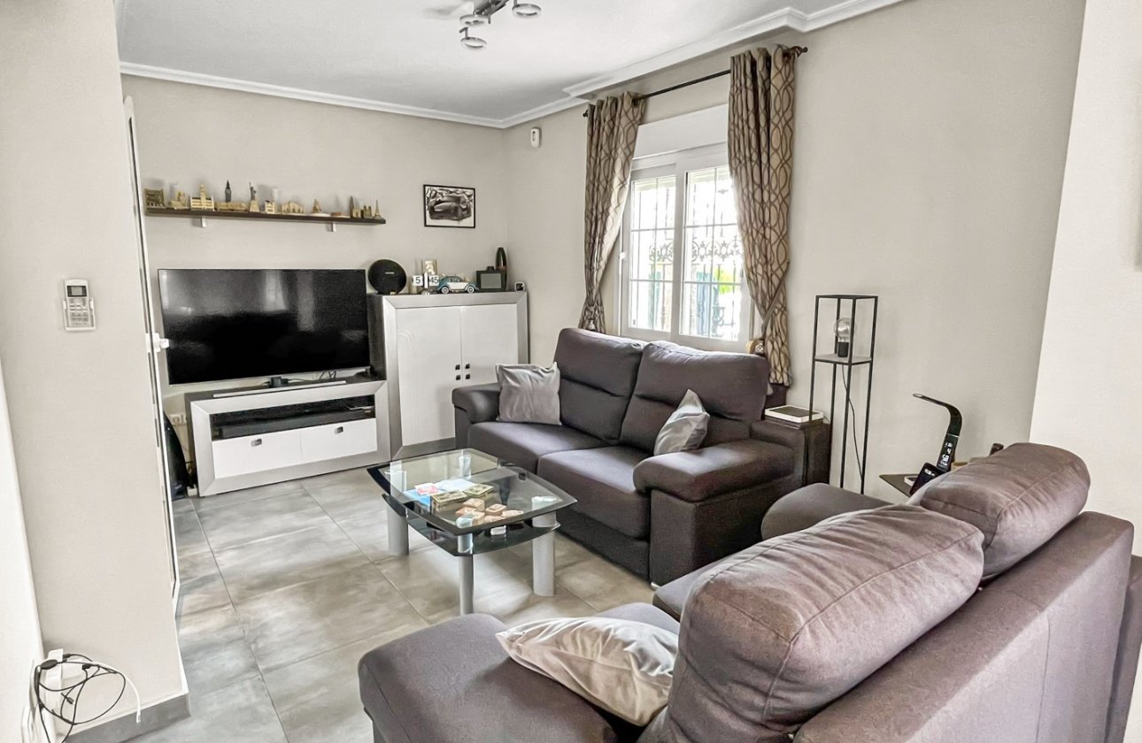 Resale - Villa - Orihuela Costa - Los Dolses
