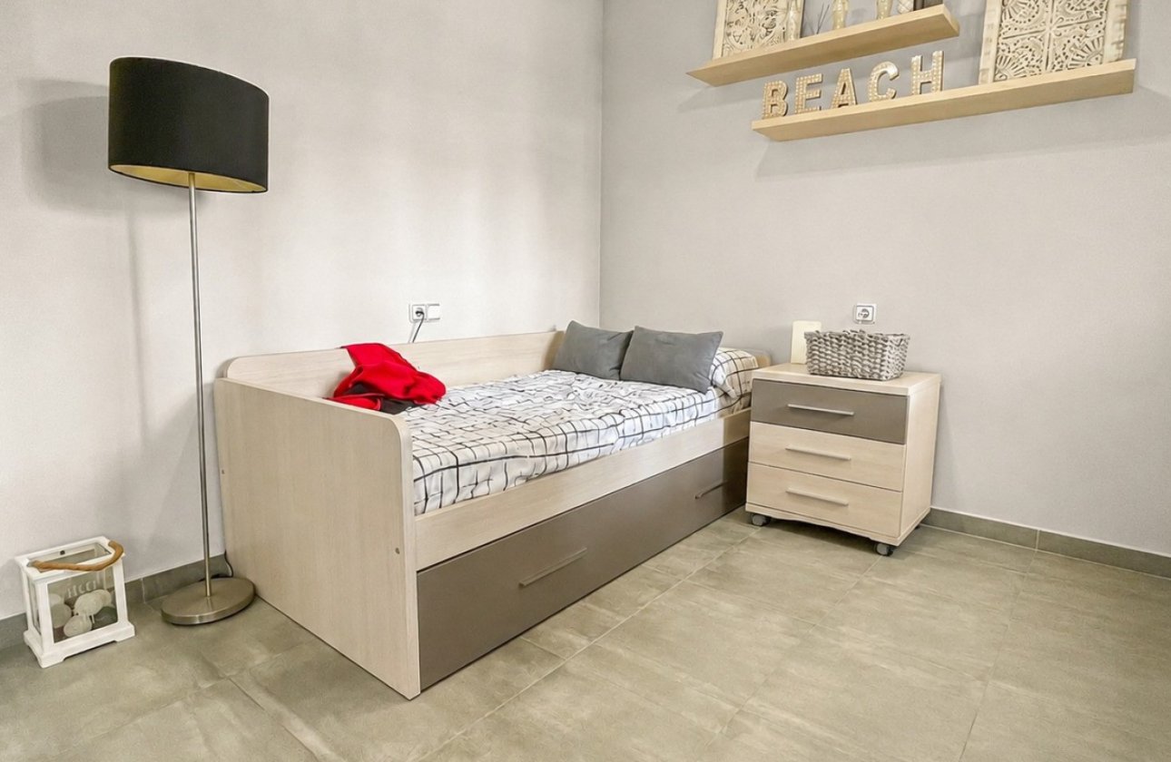 Resale - Villa - Orihuela Costa - Los Dolses