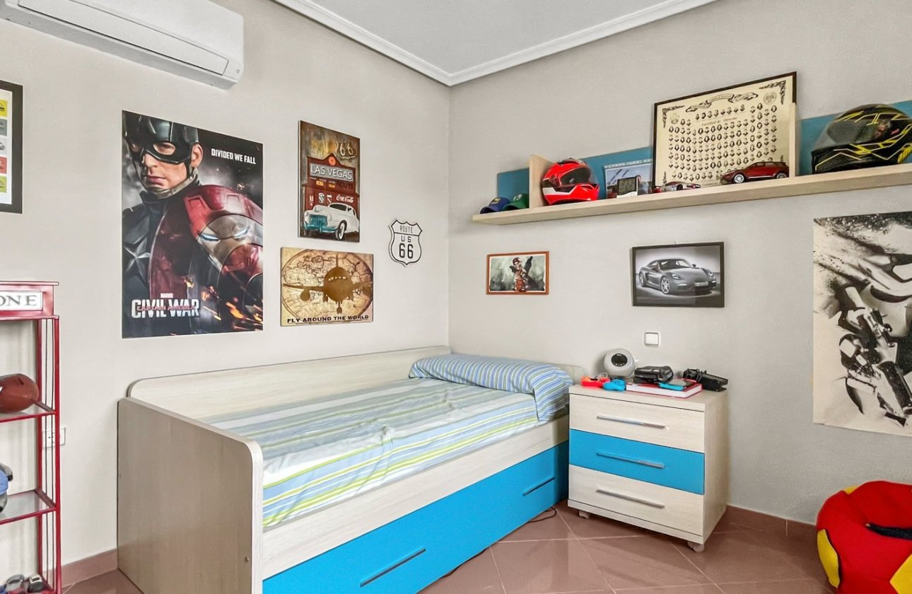 Resale - Villa - Orihuela Costa - Los Dolses