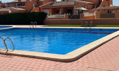 Resale - Apartment / flat - Torrevieja - Nueva Torrevieja - Aguas Nuevas