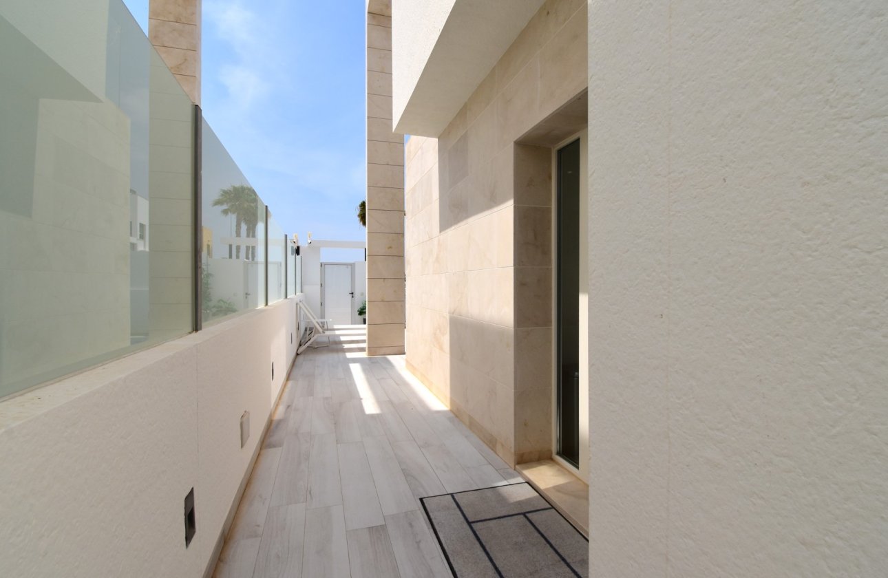 Resale - Villa - Orihuela Costa - Lomas de Cabo Roig