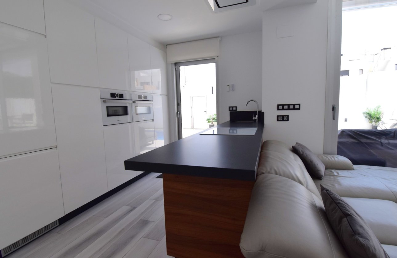 Resale - Villa - Orihuela Costa - Lomas de Cabo Roig