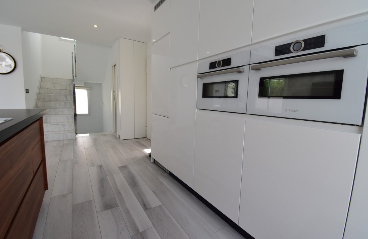Resale - Villa - Orihuela Costa - Lomas de Cabo Roig