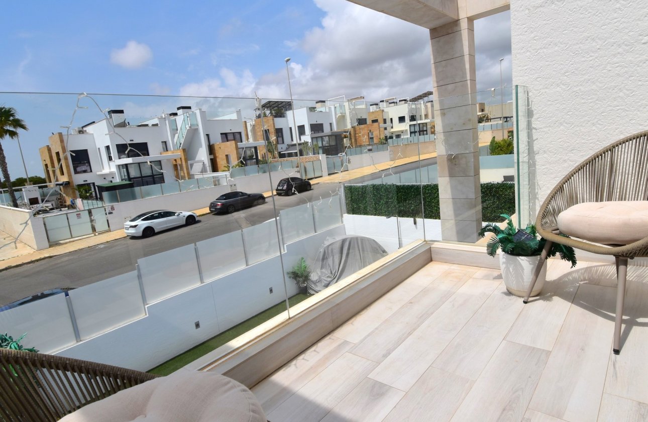 Resale - Villa - Orihuela Costa - Lomas de Cabo Roig